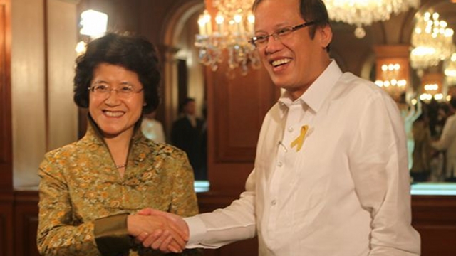 CRUCIAL TIES. Chinese Ambassador to the Philippines Ma Keqing presents her credentials to President Benigno Aquino III a few months before the Scarborough Shoal standoff began. Photo from the Chinese Embassy
