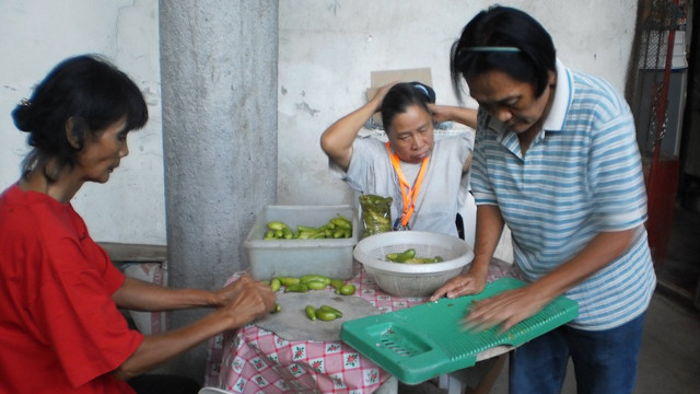 HELPING OTHERS HELP OTHERS. A livelihood project in Laguna, Grace’s personal initiative. Photo courtesy of Grace Bangoy