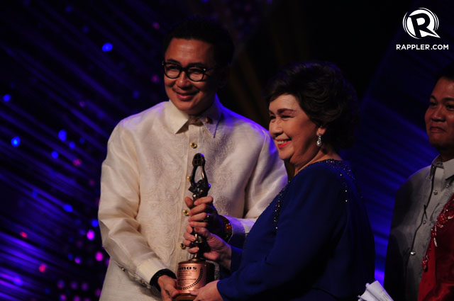 IN MEMORY OF FPJ. Susan Roces giving the FPJ Lifetime Achievement Award to ER Ejercito-Estregan