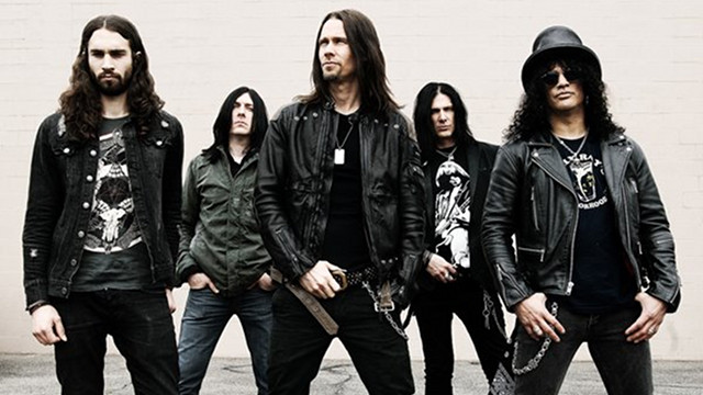 FULL TEAM AHEAD. Slash and his tour mates: (from left) rhythm guitarist Frank Sidoris, drummer Brent Fritz, lead singer Myles Kennedy and bassist-backing vocalist Todd Kerns. Photo from songkick.com
