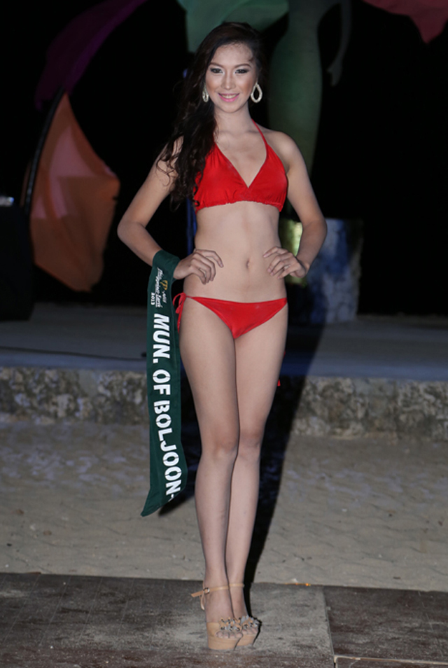 SWIMWEAR COMPETITION. Jessa Marie Jane Cariaga at the swimwear competition on April 13 at Golden Sunset Resort, Batangas. Photo courtesy of Carousel Productions