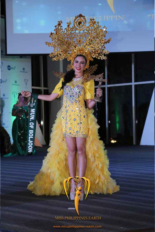 CULTURAL COSTUME COMPETITION. Jessa Marie Jane Cariaga at the cultural costume competition on April 19 at SM Mall of Asia, Pasay. Photo courtesy of Carousel Productions