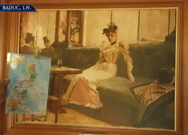 THE PARISIAN LIFE. According to studies, the lady in the painting represents the Philippines because its silhouette mirrors the shape of the Philippines and its relationship with its colonizer, the Spain. Screen shot from the news coverage of NBN Ylocos teledyaryo