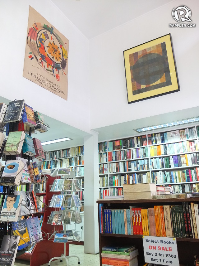 ART AND LITERATURE. Paintings and literature share space in Solidaridad Bookshop