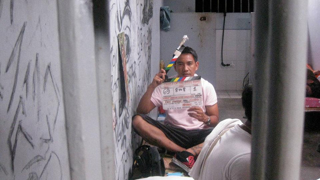 JOURNALIST TURNED FILMMAKER. Cesar Apolinario in the 'Dance of the Steel Bars' shoot in Cebu