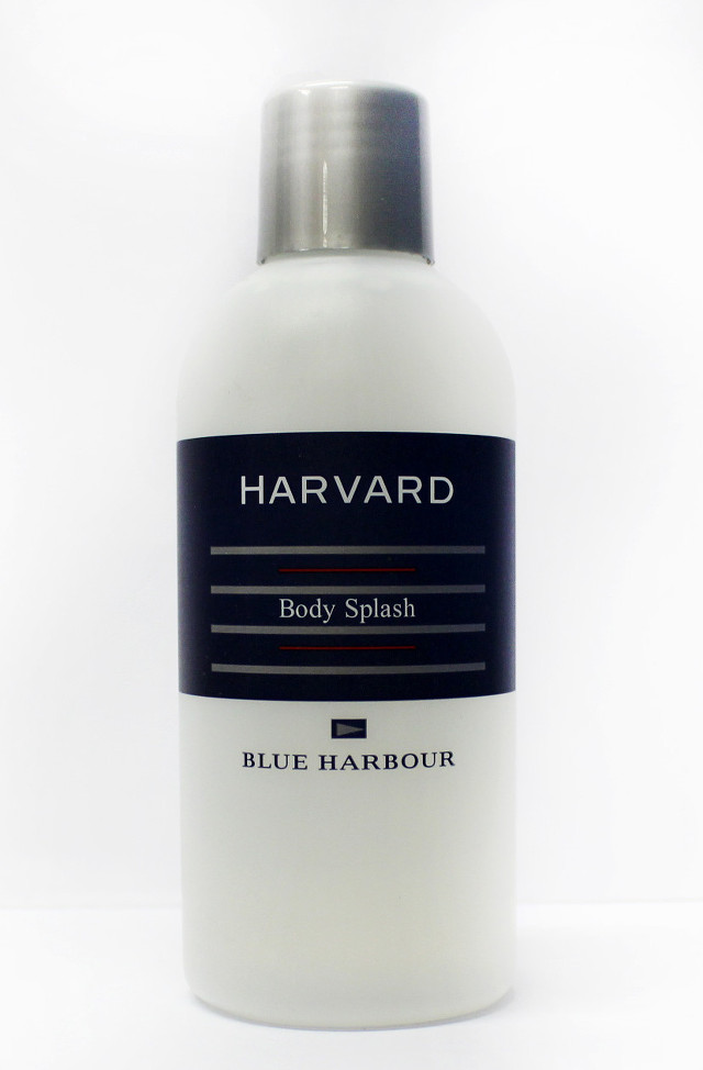 MAKE A SPLASH. Body wash with a dashing fragrance can give your dad confidence and make your mom happy