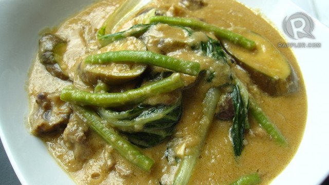 CHEF FERNS' KARE-KARE. Here's a family recipe for the weekend. All photos by Sam Oh