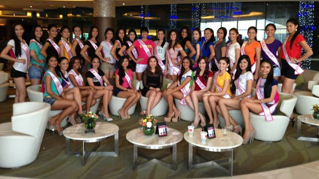 AND SO IT BEGINS. The 31 official candidates of Mutya ng Pilipinas 2013 pose with pageant president Jacqueline Tan. Photo from the Mutya ng Pilipinas Facebook page