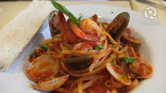 PASTA TIME. Spaghetti Factory's seafood pasta doesn't scrimp on the seafood. All photos by Pia Ranada/Rappler