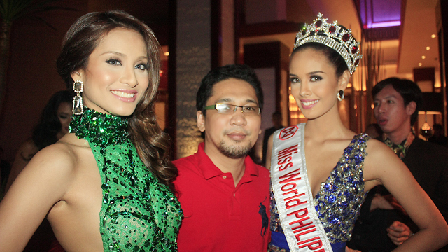 QUEENS WITH SASH FACTOR. Miss World Philippines 2012 Queenierich Rehman [left] and Miss World Philippines 2013 Megan Young [right] with Brix Vera. Photo by Dennis Natividad 