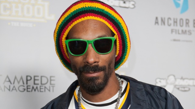 RAPPERS FOR A CAUSE. Snoop Lion campaigns against gun violence