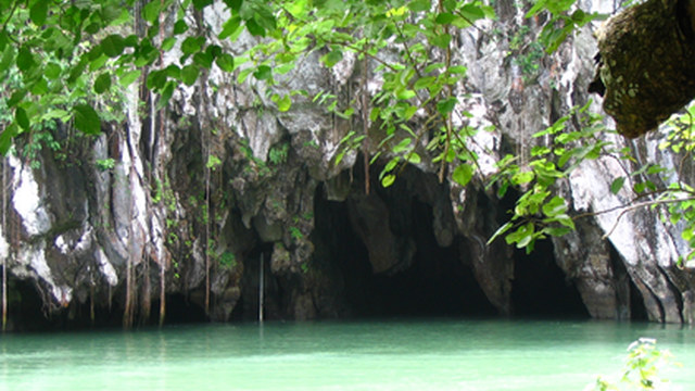 NATURAL WONDERS. Palawan is famous for its natural wonders including the UNESCO-recognized Puerto Princesa Underground River. Photo from new7wonders.com