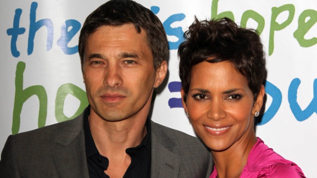 IT'S A BOY. Halle Berry and Olivier Martinez