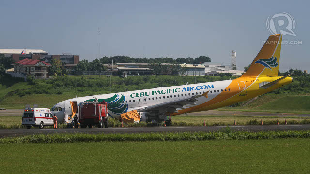 CLEAR AWAY. The government wants aviation officials to immediately remove the Cebu Pacific aircraft that overshot and currently obstructing the Davao airport runway. Photo by Karlos Manlupig