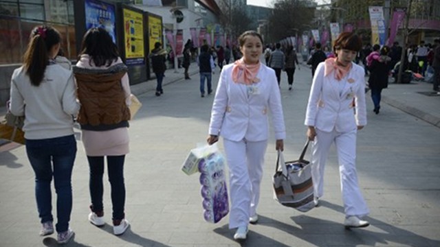 CAUTIOUS. The cash crisis is not helping global sentiment on China's slowing economy. Photo by AFP