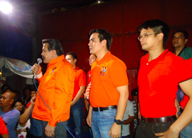 MANILA OPPOSITION. (From left) Mayoral candidate Joseph Estrada, re-electionist Vice Mayor Isko Moreno, and Councilor Yul Servo. Photo by Jerald Uy