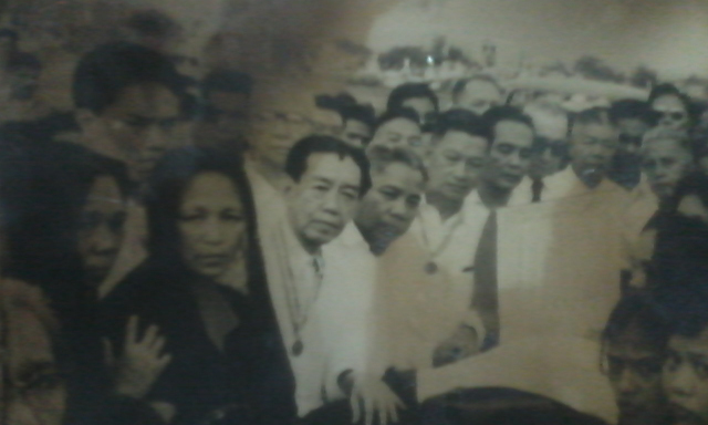 PHOTO OF A PHOTO. A photo of Espiridiona 'Nonay' Bonifacio's funeral walk. The actual photo kept by 4th generation descendants
