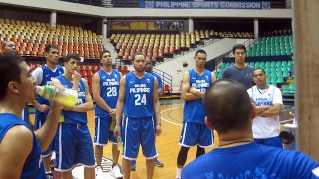 The Gilas crew listens to instructions in Day 1 of their practice. Photo by Enzo Flojo
