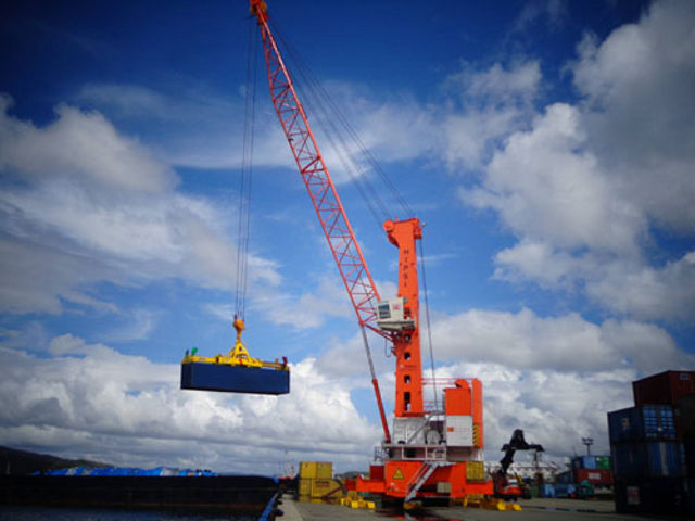 MOBILE HARBOR CRANE. ICTSI will be using this crane to load and offload goods in the Port of Tacloban. Photo from ICTSI press release