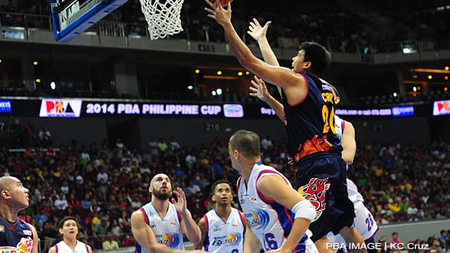 GIANT SLAYER. Rain or Shine slay the previously unbeaten Petron Blaze Boosters with Jervy Cruz leading the charge. Photo by KC Cruz/PBA Images