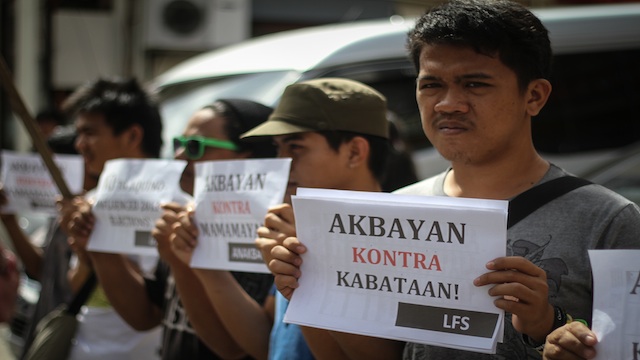 NOT MARGINALIZED. Members of Anakbayan and League of Filipino Students stages a rally outside Akbayan senatoriable Risa Hontiveros' press conference. Photo by Karlos Manlupig