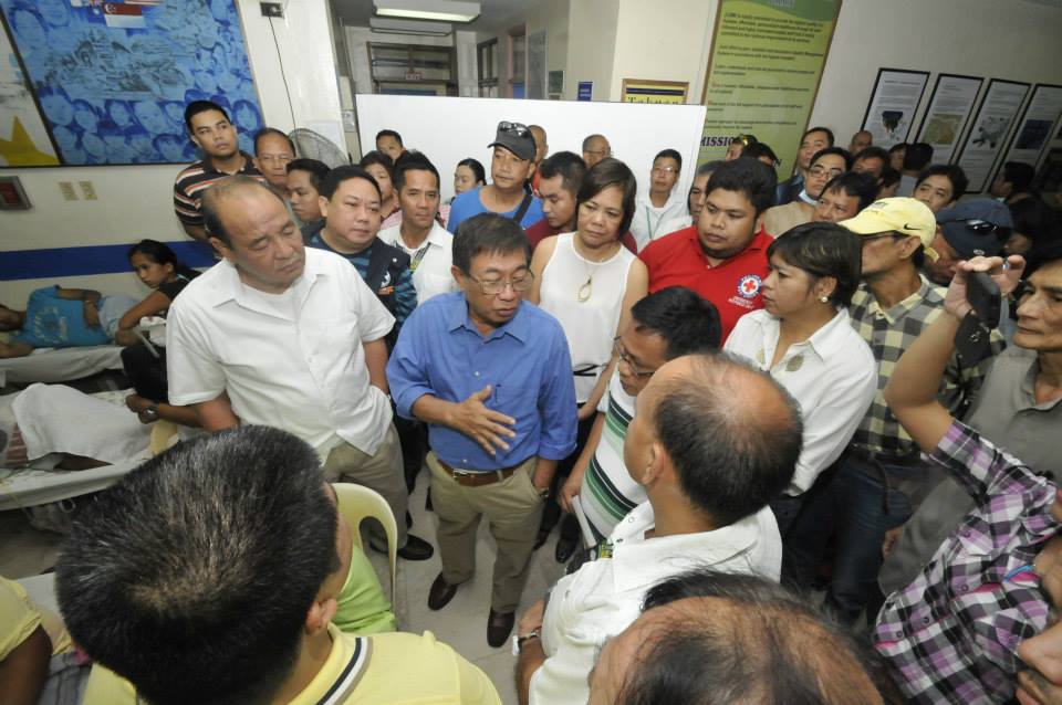 VISIT. DOH Secretary Enrique Ona visits the James L. Gordon Memorial Hospital in Olongapo City on Thursday, October 10. Photo grabbed from the DOH Facebook page