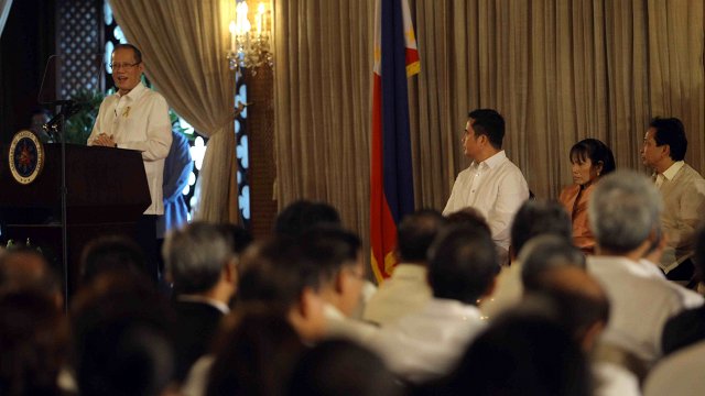 MYANMAR BOUND. President Aquino addresses the crowd at the 2013 Government-Owned and Controlled Corporations (GOCC) Dividends Day at the Rizal Hall in Malacañang on June 3, days before he is set to travel to Myanmar for the Asian version of the WEF in Davos. Photo from Malacañang bureau