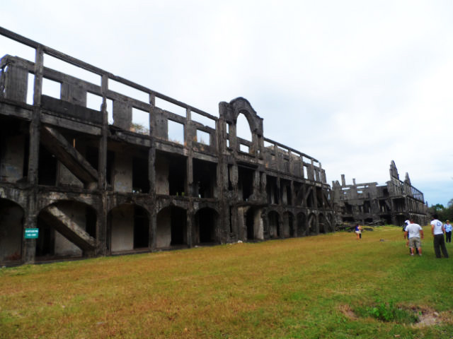 THE MILE-LONG BARRACKS. The most photographed structure in Corregidor, the barracks used to be a segregated home to 4000 American and 4000 Filipino soldiers 