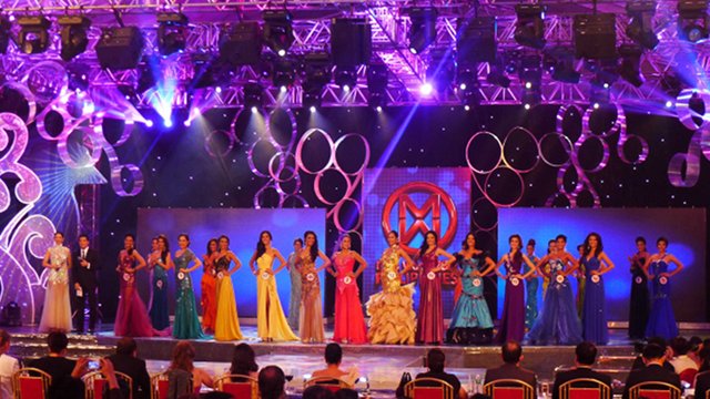 FINALISTS. The top 12 at the ongoing Miss World Philippines at Manila Hotel Tent. 