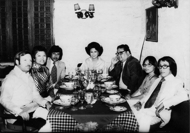 MILIEU. Through her passion in the culinary arts, Daza (center) embodied the character and energy of postwar Philippines. Photo from the Facebook page of Doreen Gamboa Fernandez
