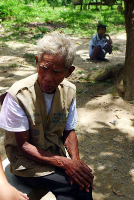 BABAYLAN. 75-year-old Rogelio Sibido is the Batak tribe's babaylan (quack doctor). Photo by Henson Wongaiham