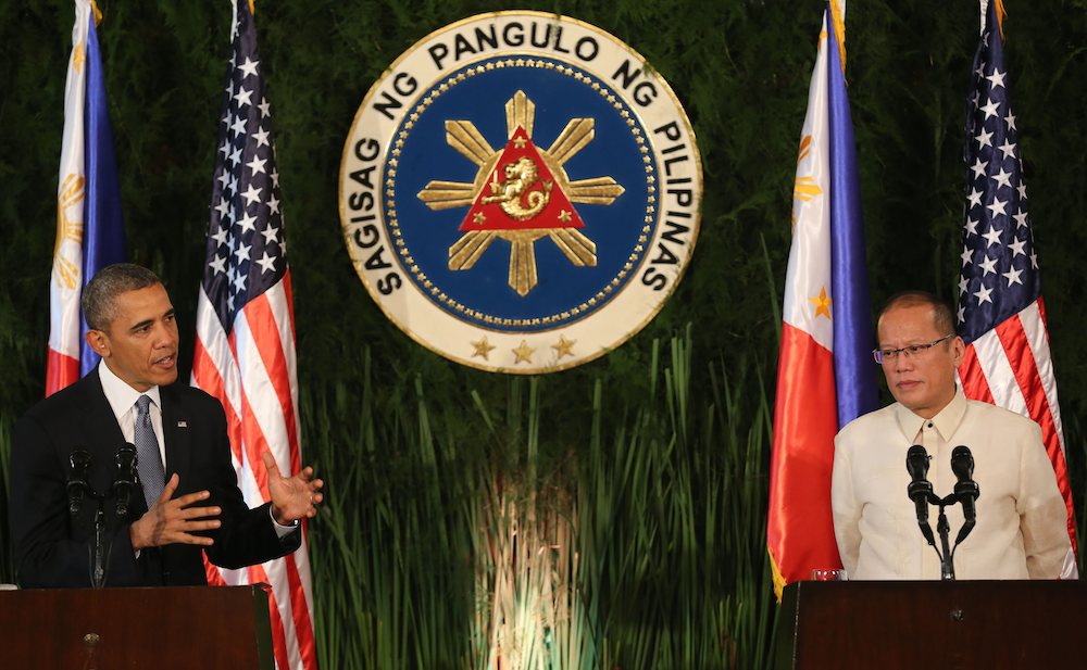 NEW CHAPTER OF COOPERATION? President Benigno Aquino and US President Barack Obama field questions at a joint press conference in Malacañang Palace on April 28, 2014. Malacanang photo bureau
