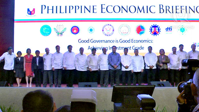 ECONOMIC MANAGERS. An annual briefing by the country's economic managers and top businessmen attract record high attendees. Photo by Franz Lopez