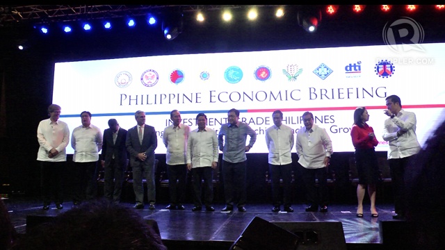 ON A ROLL. The Philippines remain attractive to local and foreign investors, according to the economic managers and local business leaders. Photo by Rappler of the Philippine economic briefing on Sept. 17, 2013 