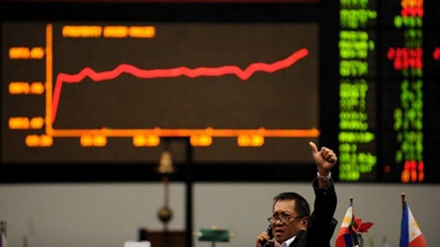 MORE STRINGENT. The Philippine Stock Exchange is implementing its minimum public ownership requirement for listed firms to continue having access to public money. Photo by AFP
