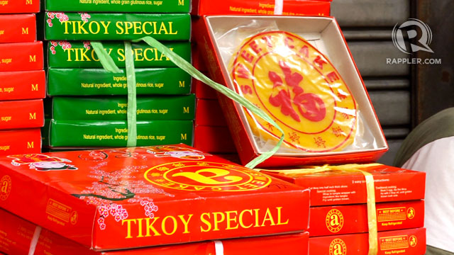 MAKE LUCK STICK. Tikoy stalls are ubiquitous during this festive time of the year