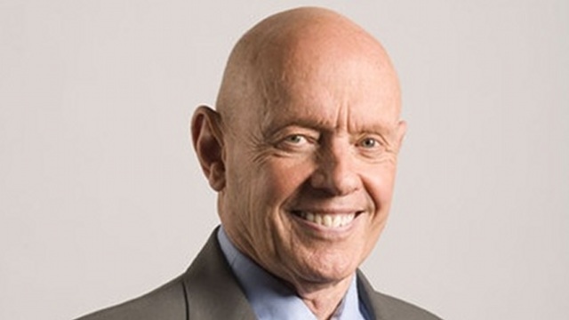 Stephen R Covey. Photo courtesy of Covey's official page on Facebook.