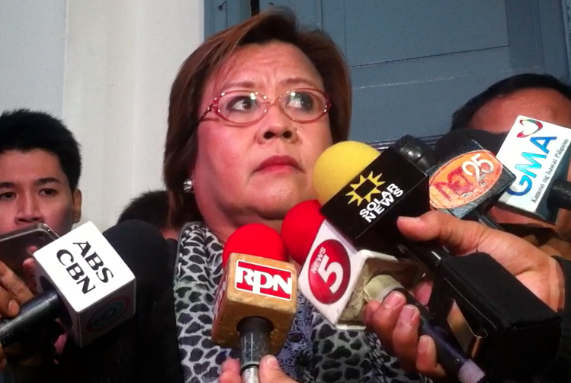 SECURING DOCUMENTS. Justice Secretary Leila de Lima told reporters she had personally secured Interior Secretary Jesse Robredo's condominium following requests from his wife. (FILE PHOTO).