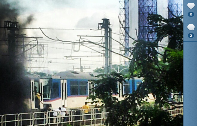 SMOKE. A train at the MRT GMA-KAMUNING station emitted smoke. Photo by Instagram user Lemlorca