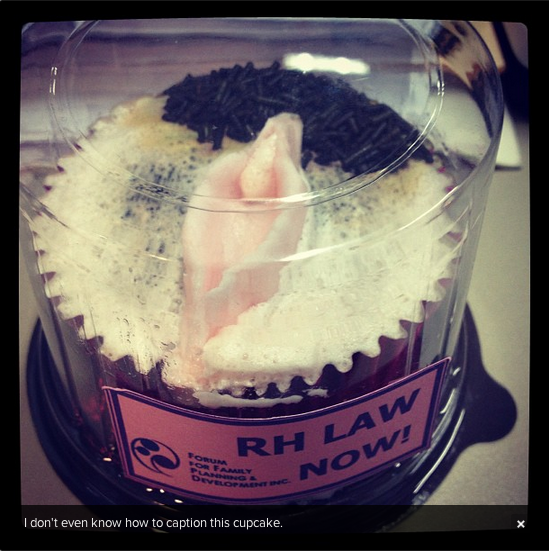 LET THEM EAT CAKE. Photo from @jennyfreyes' Instagram.