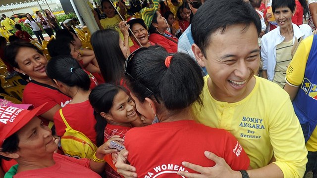 Photo from Sonny Angara's Facebook page
