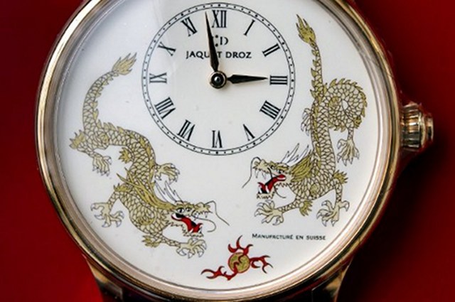 SWISS-MADE. uccess-driven Chinese people love Swiss watches and have today become a driving force behind the Swiss watch market. However, Swiss watchmakers are asking themselves: should they make more Chinese themed special edition models to conquer this market or should they wait for the tastes of Chinese customers to adapt to European fashion? Photo by AFP