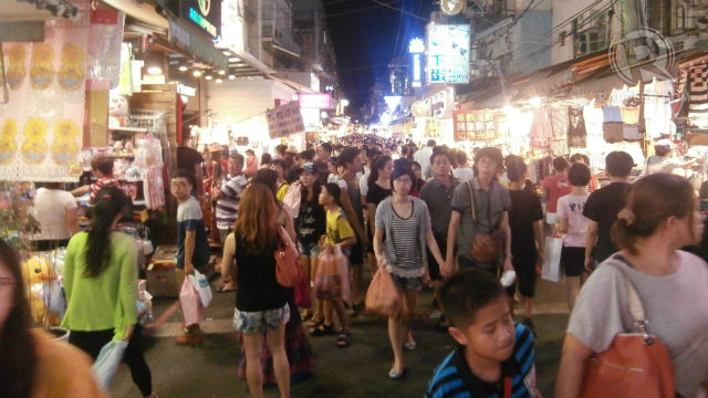 TOURING TAIPEI. The night markets are famous for their food. All photos by David Lozada