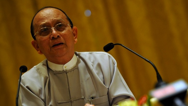 In this file photo, Myanmar President Thein Sein speaks to the media during a press conference at the presidential residence in Naypyidaw on October 21, 2012. AFP PHOTO / Soe Than WIN