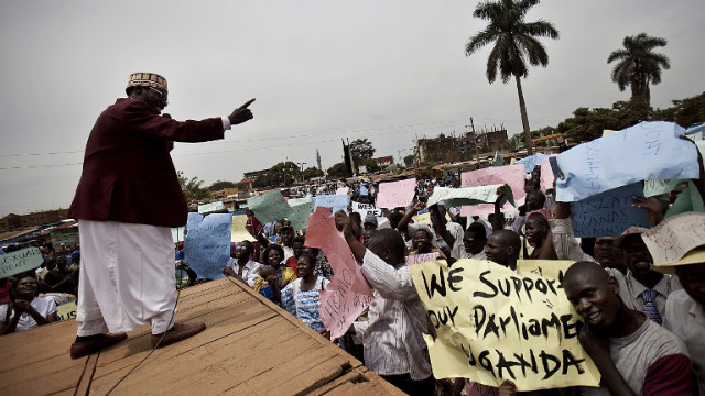 ANTI-GAY. A religious leader addresses a crowd of Ugandans taking part in an anti-gay demonstration at Jinja, Kampala, February 14, 2010. File photo by Trevor Snapp/AFP 