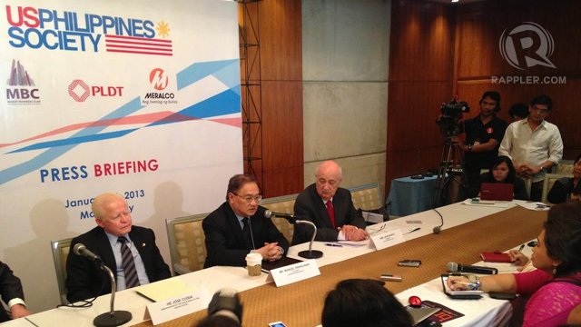 AT A STANDSTILL. Businessman Manuel V. Pangilinan (center) talks about prospects of its Reed Bank gas exploration project during a press briefing. Photo by Katherine Visconti