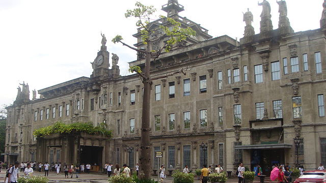 READY FOR THE BAR. The Supreme Court has released contingency transport plans for the Bar examinations, to be held at the University of Santo Tomas (pictured). File photo of the UST Main Building by Ramon FVelasquez/Wikimedia