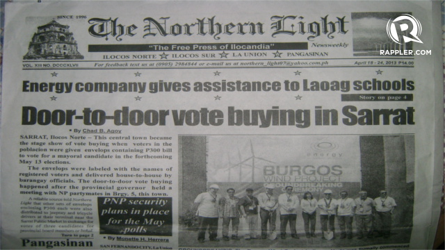 DOOR-TO-DOOR. A local newspaper reports on vote buying in Sarrat, Ilocos Norte. Faye Sales/Rappler