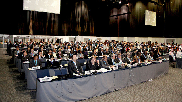 SIDING AGAINST. Delegates at the Formal Heads of Delegation Meeting, WCIT 2012, Dubai U.A.E., 3-14 December 2012. Photo from ITU on Flickr.
