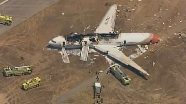 TOP VIEW. This image courtesy of CBS affiliate KPIX, shows an Asiana Airlines Boeing 777 after it crash landed on the runway at San Francisco International Airport on July 6, 2013. CBS/KPIX/AFP Photo
